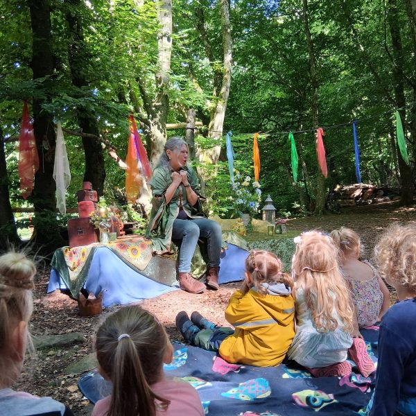Märchenerzählen in der Natur für Kinder jeden Alters
