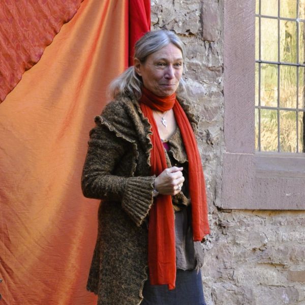 Lerne die Mündliche Erzählkunst mit Märchen- und Geschichtenerzählerin Sarah Schmidt